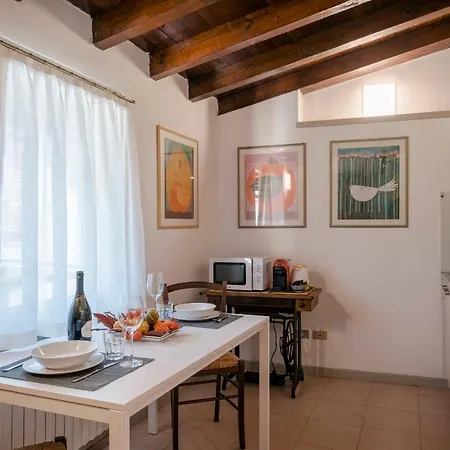 Appartement Iseo Vicolo Portelle - Indoor Private Parking & Bike Storage Iseo