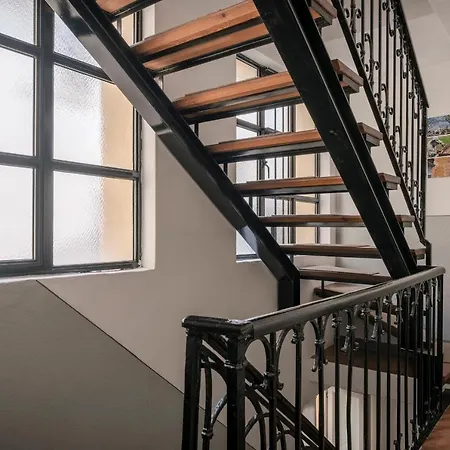 Lovely Mansard Portelle With Private Parking And Bike Storage דירה *