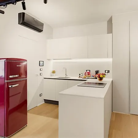 Vicolo Portelle - Indoor Private Parking & Bike Storage *