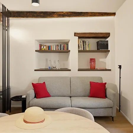 شقة Vicolo Portelle - Indoor Private Parking & Bike Storage *