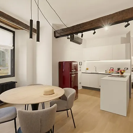 شقة Vicolo Portelle - Indoor Private Parking & Bike Storage *